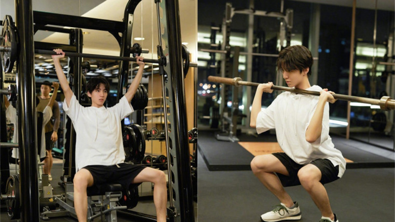 除了吃健身餐，王俊凱還配合運動。   圖：翻攝自新浪電影微博