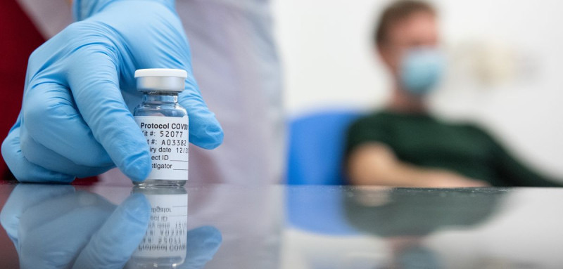 阿斯特捷利康表示，審查逾1700萬人施打疫苗後的狀況，沒有證據顯示AZ疫苗會增加形成血栓的風險。   圖：翻攝自University of Oxford