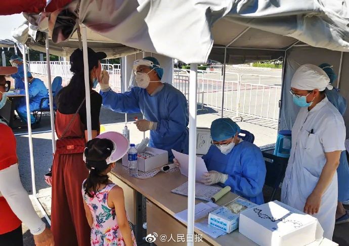 日本新冠肺炎疫情嚴重，造成醫療體系崩潰。   圖：翻攝人民日報