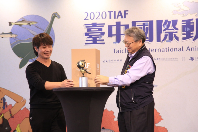 2020台中國際動畫影展全新打造的3D立體銅雕獎座今日首度亮相。   台中市政府/提供