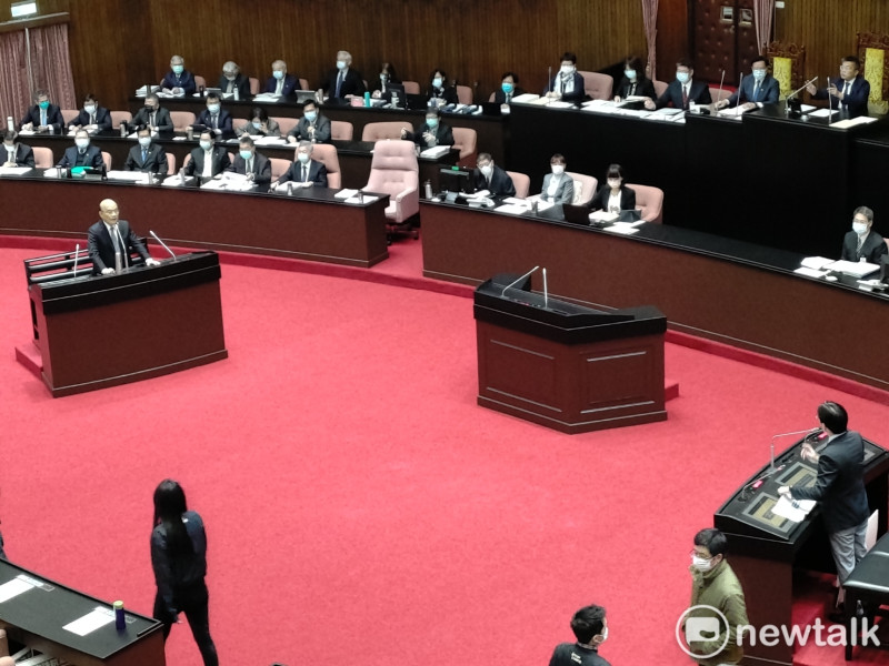 行政院長蘇貞昌於立法院接受備詢。   圖：黃建豪/攝