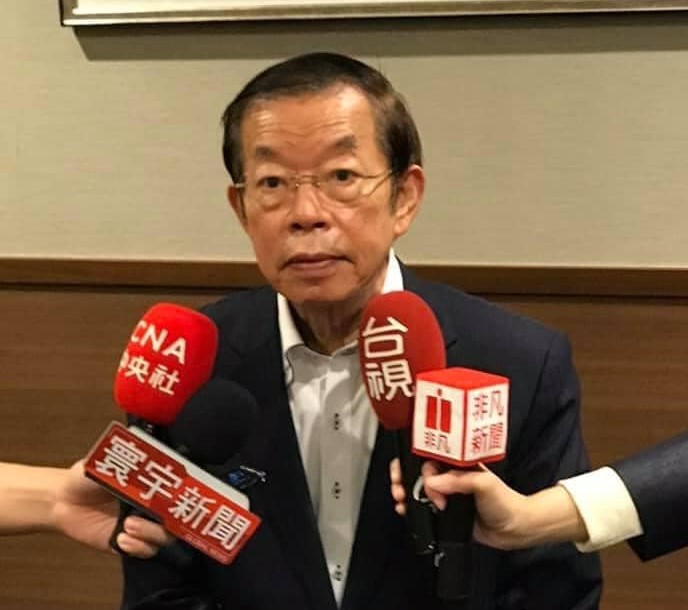 駐日代表謝長廷回台傳達日本政府希望台灣開放核食。   圖：翻攝自謝長廷臉書