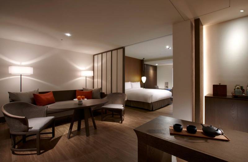 飯店為壽星提供的多重專屬禮遇(台南晶英酒店)。   圖：台灣高鐵／提供