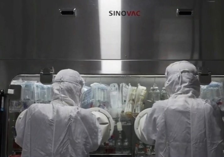 菲律賓宣布本週與中國科興生物公司（Sinovac ）達成疫苗採購協議。   圖：翻攝Youtube