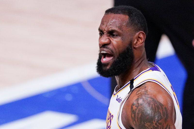 湖人球星LeBron James慶祝湖人勝利。   圖：取自美聯社／達志影像