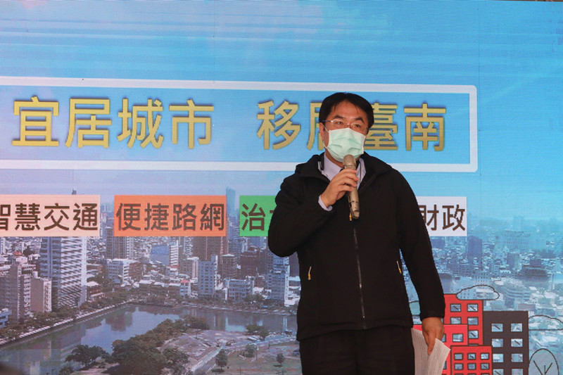 臨近年終，台南市長黃偉哲認為市府團隊表現可圈可點。   圖/台南市政府提供