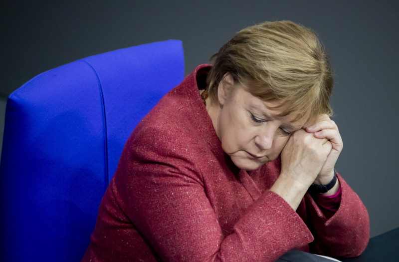 德國總理梅克爾（Angela Merkel）在與各州州長舉行會議後宣佈將自2020年11月2日起實施的全國「封城」措施延長至3月28日。   圖：達志影像/美聯社(資料照)