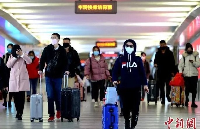 中國黑龍江省近來疫情爆發，許多民眾紛紛擔心，即將到來的過年能不能回家與家人團圓。   圖：翻攝自微博