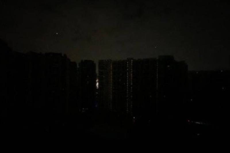 中國廣東省多個城市今（21）日凌晨爆發大規模停電，中國微博上民怨四起。   圖：翻攝微博