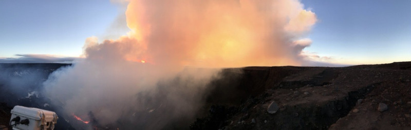 美國夏威夷幾勞亞（Kilauea）火山於20日噴發，火山灰可能會排放至大氣層中。   圖：翻攝自美國地質調查所推特