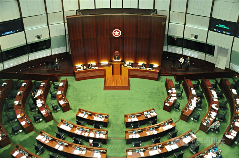 據港媒報導，北京當局正考慮改變香港選舉委員會的組成，以廢除泛民主派選舉行政長官（特首）的權力。   圖：中央社／提供（資料照）