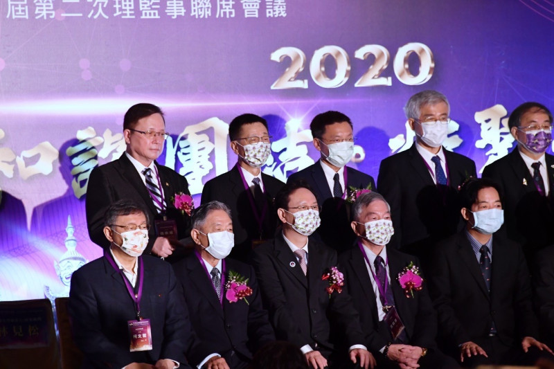 副總統賴清德（右下1）與台北市長柯文哲（左下1）今同台出席亞洲台灣商會聯合總會第28屆第2次理監事聯席會議。   圖：北市府 / 提供