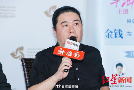 中國資深編劇汪海林，身兼中國電影電視界重要職位，旗下也有眾多編劇，為此次抵制活動的領導人之一。   圖：翻攝自成都商報微博