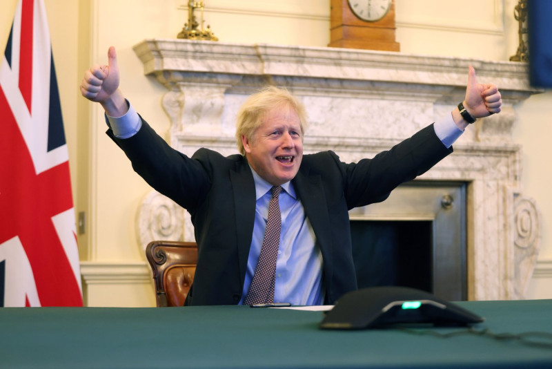 英國首相強生（Boris Johnson）宣布脫歐貿易協議終於達成。   圖：翻攝Boris Johnson推特