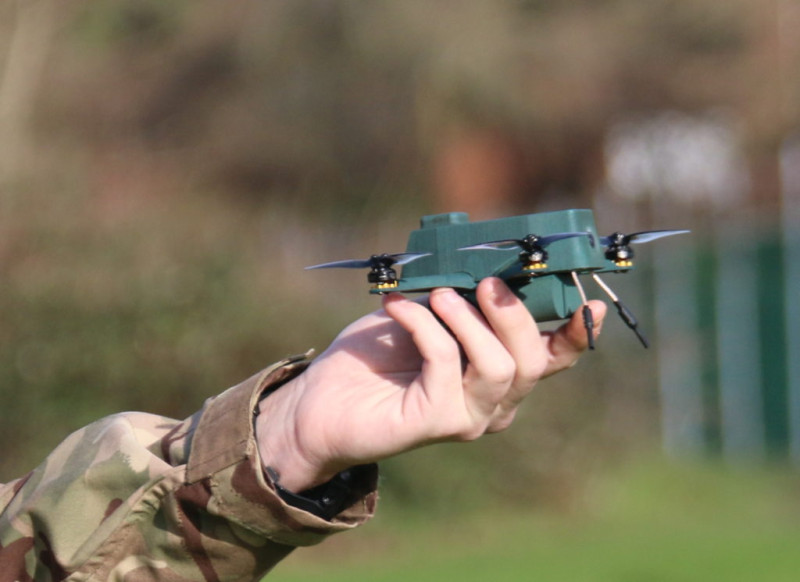 英國最新型無人機只有手掌大，但可以讓軍方掌握兩公里內的情報   圖：英國武器製造商BAE Systems提供