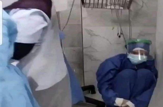 埃及阿爾-侯賽尼亞中央醫院（al-Husseineya）的ICU所有新冠患者，疑似在病房供氧系統失靈後死亡，而當時在現場的護士卻嚇到縮在牆角。   圖 : 翻攝自環球時報