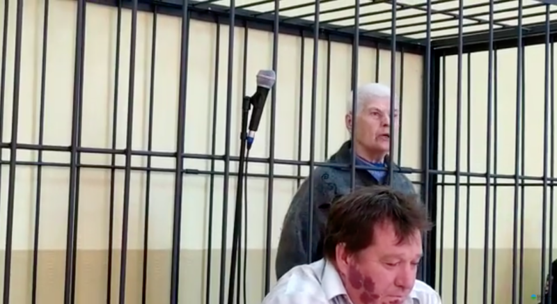 俄羅斯一名81歲老婦人朱柯娃（Sofya Zhukova）涉嫌3起謀殺案，被捕時警方在她的冰箱裡發現人類殘骸。   圖：翻攝自 Хабаровский край сегодня Youtube