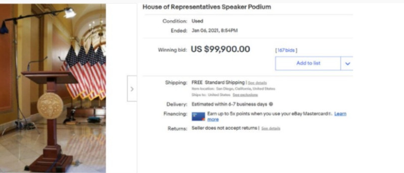 美國示威者趁亂搬走眾議院議長講台，還有網友發現該講台在eBay網站上拍賣。   圖 : 翻攝自環球時報