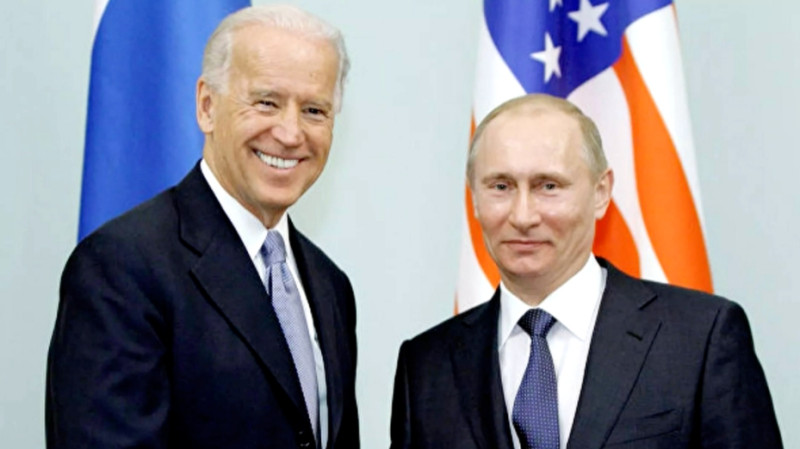 美國總統拜登 (左) 日前直指俄羅斯總統普丁「劊子手」，引發美俄兩國冷戰時期以來最嚴重外交危機。（資料照）   圖 : 翻攝CCTV