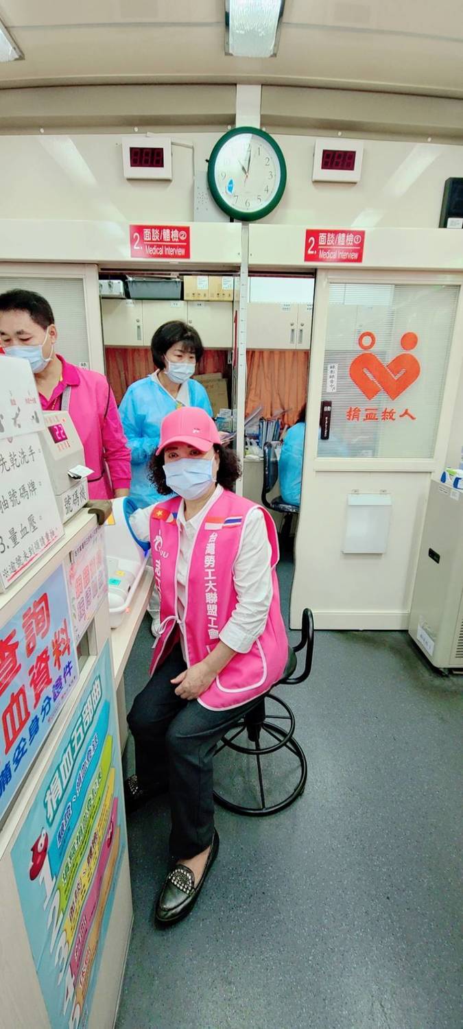 台灣勞工大聯盟工會志工隊成員響應捐血。   台灣勞工大聯盟/提供