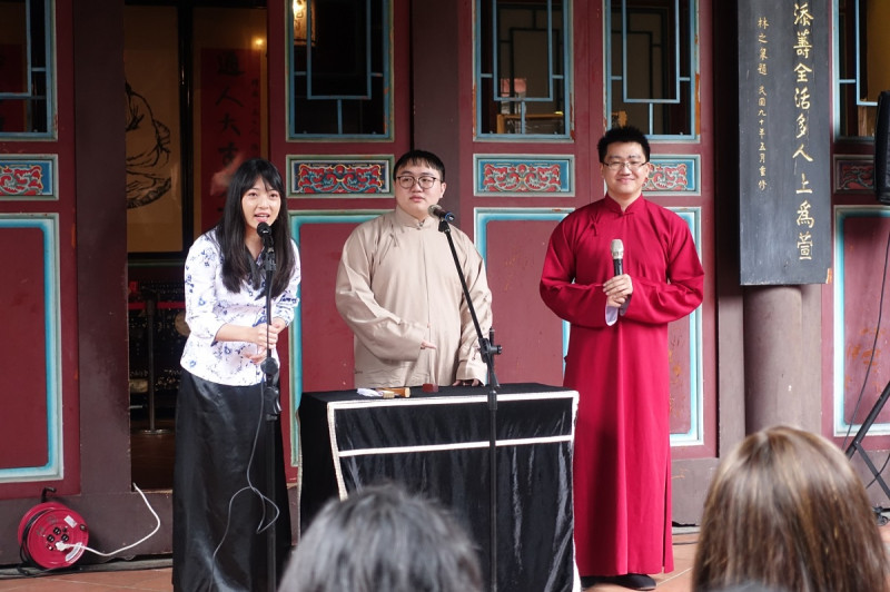 大年初二與初三(2月13日至14日)由台灣相聲新勢力《沐寧相聲說演坊》，以相聲藝術為基底帶出創新內容。   圖：新北市文化局提供