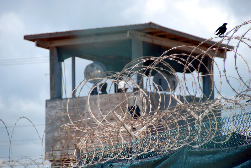 美國國防部原先計畫替關在古巴關達那摩灣（Guantanamo Bay）監獄的犯人施打疫苗，消息一出被各界撻伐。   圖：翻攝自維基百科