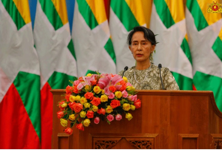 緬甸國家實質領袖翁山蘇姬疑似遭到軍方發動政變逮捕帶走，目前下落不明。   圖：翻攝自緬甸全國民主聯盟