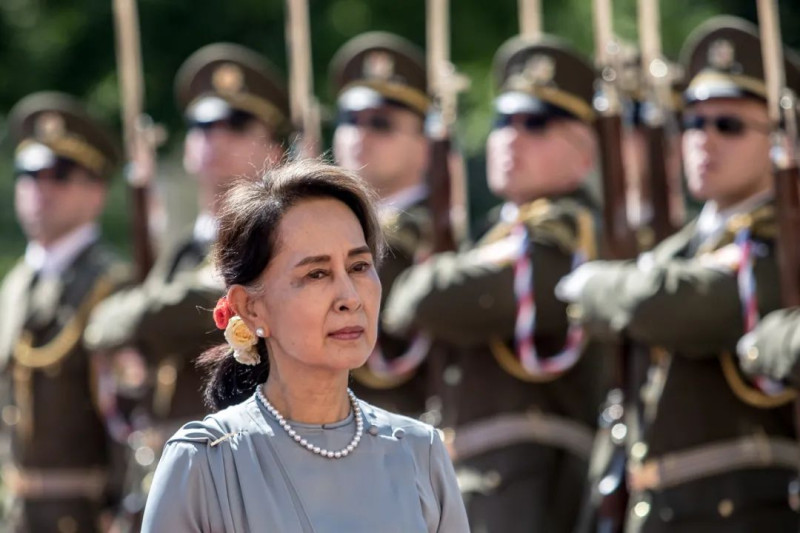 即使有民主選舉，緬甸軍方對國內一直保持著高度的政治控制，圖為緬甸執政黨民主聯盟領袖翁山蘇姬。   圖 : 翻攝自IC photo