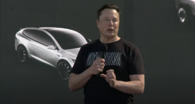 特斯拉創辦人馬斯克大力稱讚中國電動車市場。   圖：取自Tesla youtube