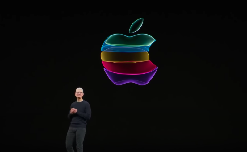 蘋果執行長庫克表示，iPhone銷售在未來可能會受全球晶片短缺影響。   圖：擷取自Apple Youtube