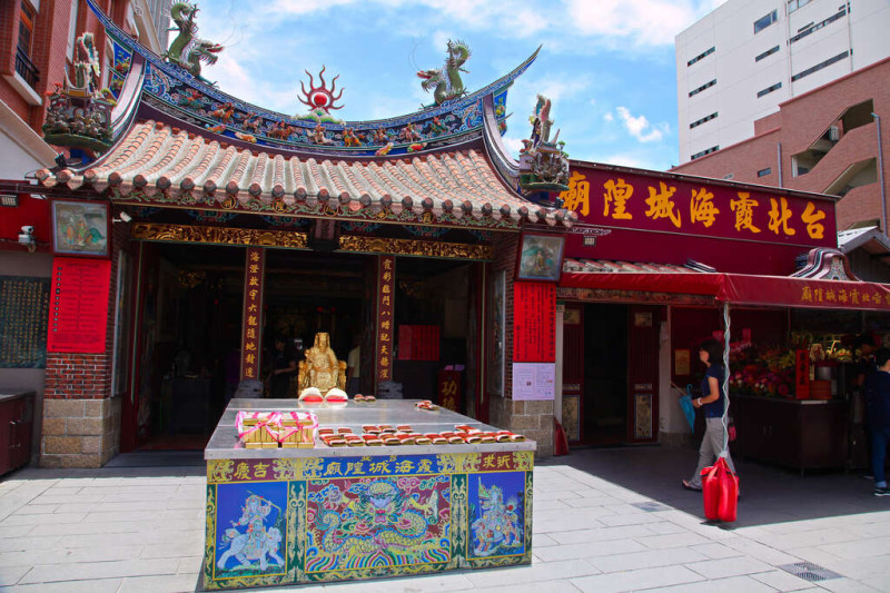 霞海城隍廟月老以靈驗出名。   圖：取自台北旅遊網