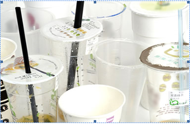 12月1日起台北市飲料店禁用塑膠杯（圖為塑膠杯示意圖）。   圖：取自環保署