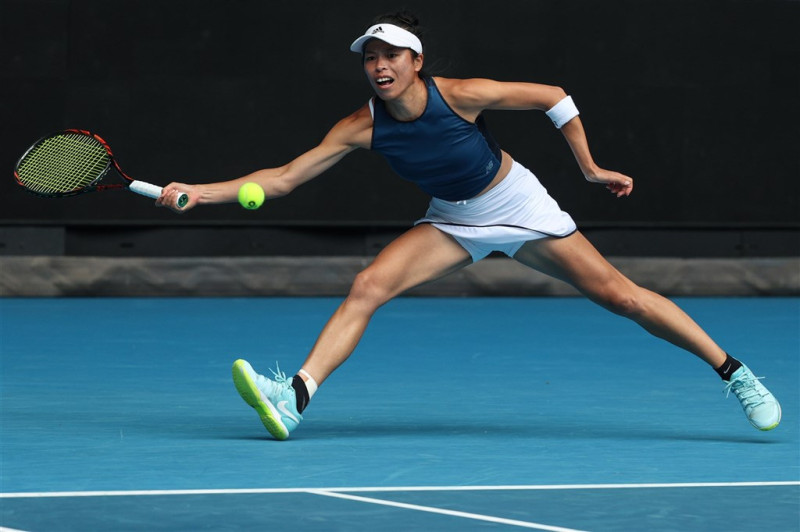 台灣網球女將謝淑薇14日在澳洲網球公開賽女單16強意外輕鬆過關，成為台灣史上首位晉級大滿貫單打8強的女子選手。   圖:取自twitter.com/AustralianOpen