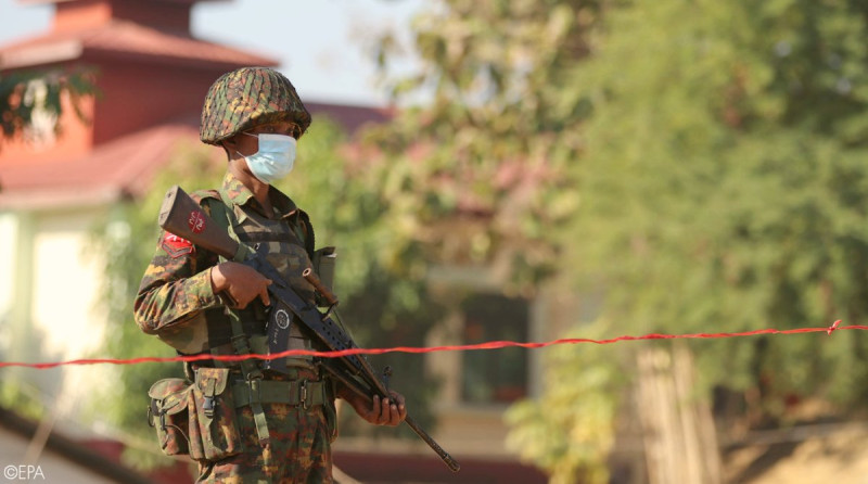 緬甸軍方對反政變示威的民眾展開血腥鎮壓。（緬甸軍方示意圖）   圖：翻攝聯合國特別程序推特（資料照）