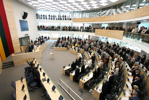 立陶宛議會正在醞釀一項決議案，譴責中國在新疆侵犯人權。   圖：翻攝自立陶宛議會官網