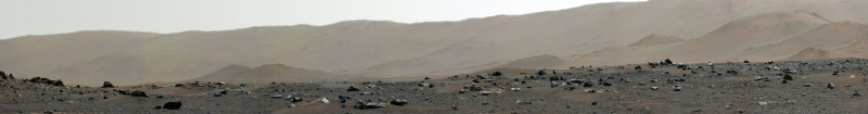 照片中可看出毅力號所在的位置為耶澤羅撞擊坑，遠出升起的懸崖為撞擊坑邊緣。   圖：翻攝自NASA