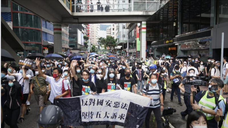 香港民陣傳出近日會解散，召集人表示將會在明天中午給出答案。   圖：翻攝自陳皓桓臉書(資料照片)