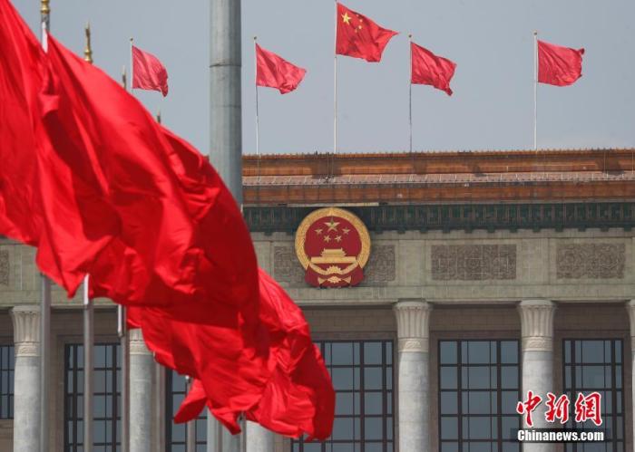 中國數十家黨媒上個月29日集體轉發了充滿左派色彩的作家李光滿的文章，稱中共「正在進行一場深刻的變革」，「是一次從資本集團向人民群眾的回歸」、也是「中國共產黨的初心回歸」。   圖：翻攝中新網