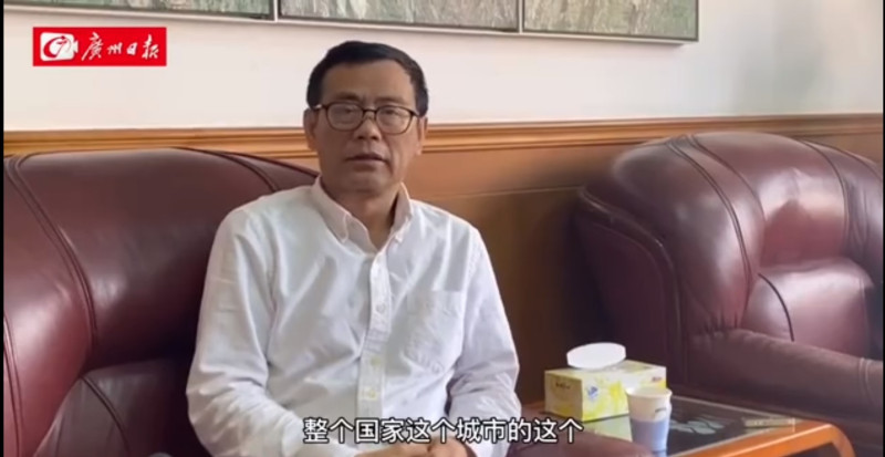 中國人民代表大會廣東省代表林勇提出不分成年與否，應限制上網打遊戲的時間。   翻攝自 人民網 微博