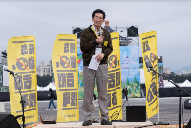 台灣環境保護聯盟會長劉志堅表示，10年前311核災發生，這樣慘痛的教訓，核四了30年還蓋不好，是無法重啟的。   圖：全國廢核行動平台北部／提供