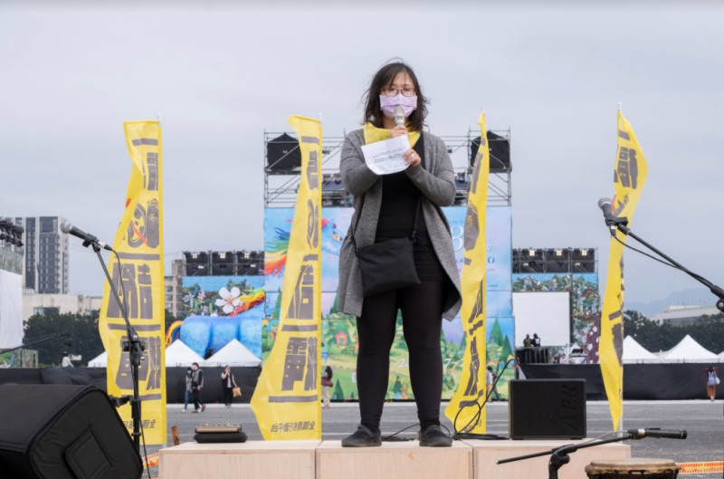主婦聯盟環境保護基金會執行長吳碧霜表示，我們呼籲「要孩子，不要核子」，為了下一代安心能源選擇，反對核四重啟。   圖：全國廢核行動平台北部／提供