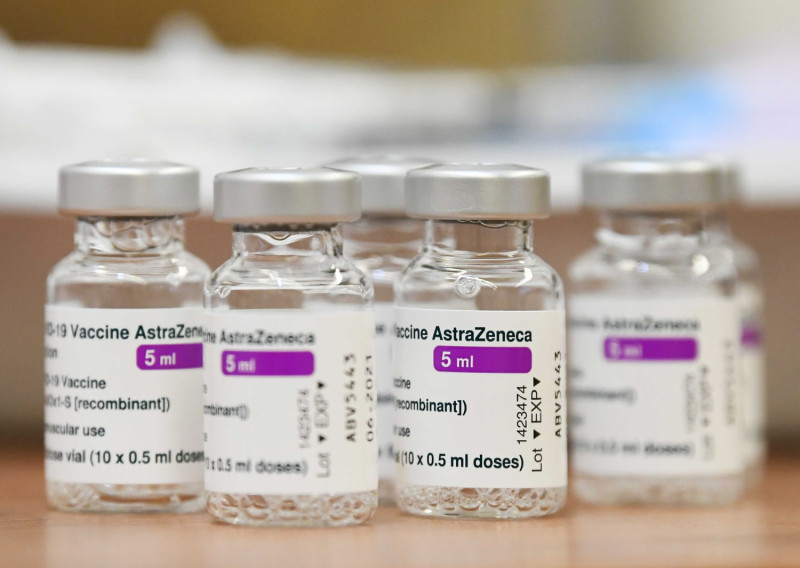 一名歐盟官員透露，由於歐盟要首先保障自身公民的新冠疫苗接種需要，英國將不會收到在荷蘭生產的阿斯利康AZ疫苗。   圖 : 翻攝自環球網