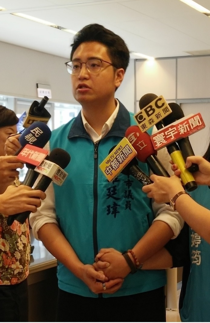 羅廷瑋認為罷免陳柏惟成功的機率介於王浩宇、黃捷兩罷免案之間，再努力一下就有機會成功。    新頭殼資料照