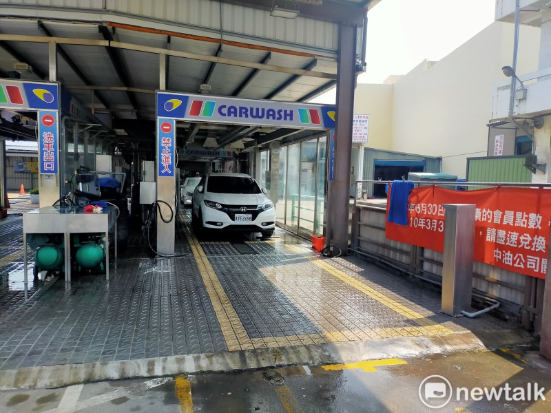 台灣中油配合限水，3月31日起竹苗中彰地區加油站停止洗車服務。   唐復年/攝