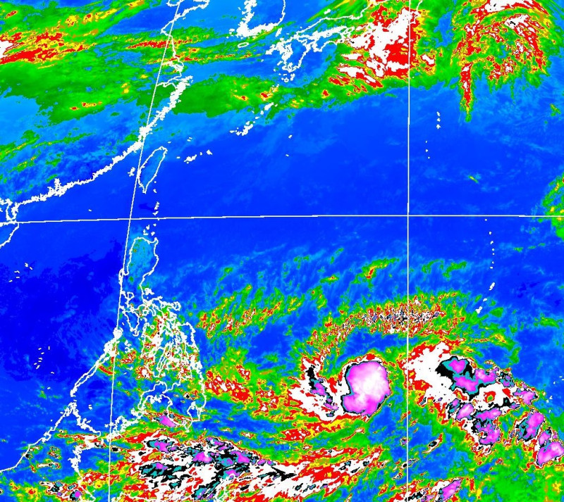 氣象局表示，位於菲律賓東方的熱帶性低氣壓在今日上午生成，未來1-2天可能發展為輕颱。   圖：中央氣象局／提供