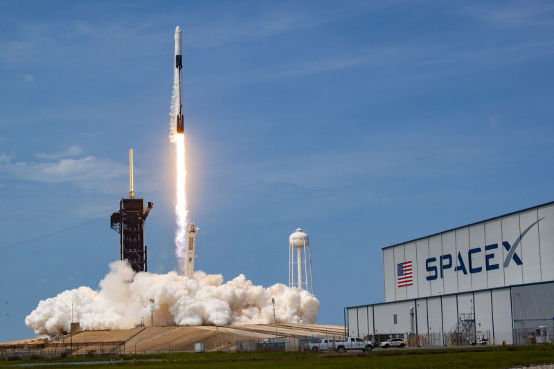 太空探索公司SpaceX近期有三名高管求去，外媒認為可能動搖其在業界的領導地位。   圖：翻攝自SpaceX推特
