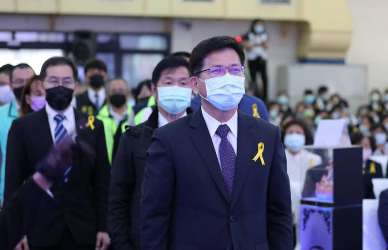太魯閣號出軌意外奪走多條人命,交通部長林佳龍因而宣布辭職。 圖:取自林佳龍臉書(資料照片)