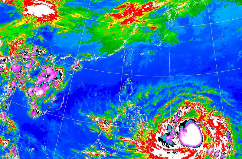 颱風「舒力基」目前強度為中颱，且今日預測路徑大幅向西調整。   圖：中央氣象局／提供