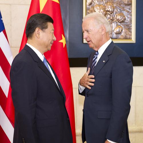 美國總統拜登（右）與中國領導人習近平（左）。   圖：翻攝自中國政府網