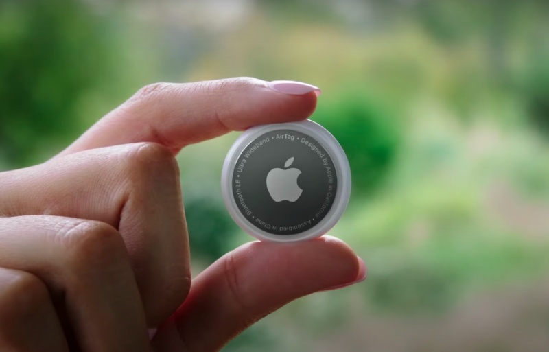 蘋果發表AirTag防丟器，可透過iPhone輔助尋找遺失物品。   圖：擷取自Apple Youtube